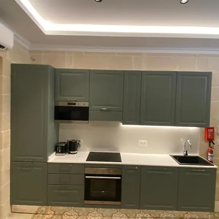 Typical Maltese Maisonette In St.julians Apartment *